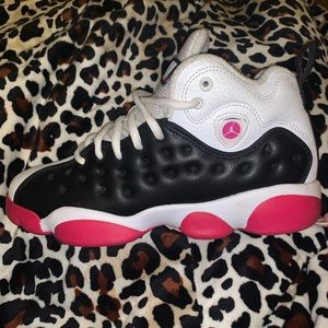 Kid’s 5.5/ Women’s 7 Jordans